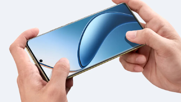 റിയൽമി 12 പ്രോ 5ജി​ക്ക് ഡിസ്കൗണ്ട് നൽകി ഞെട്ടിച്ച് ഫ്ലിപ്പ്കാർട്ട്!