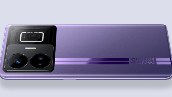 ഹൗ വല്ലാത്ത ജാതി! 300W ഫാസ്റ്റ് ചാർജിങ്ങുമായി റിയൽമി