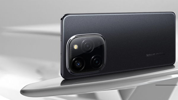 5ജി ഫോൺ വിപണിയിൽ ആളിപ്പടരാൻ ടെക്നോ സ്പാർക്ക് 20 പ്രോ എത്തി