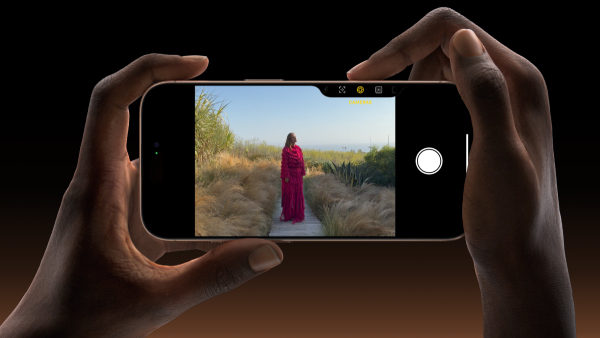 വന്നൂ പുതിയ 'ആപ്പിൾക്കാലം'! ഐഫോൺ 16 സീരീസ് വാങ്ങാൻ ഇടിച്ചുകയറി ജനം