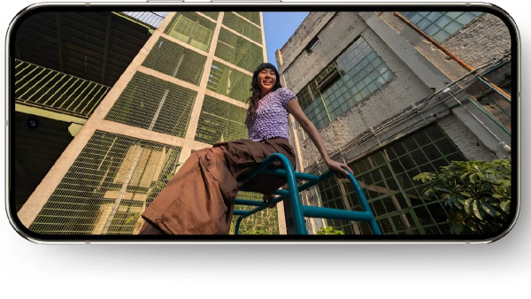 രണ്ട് അ‌ണ്ണന്മാരും ​സൈഡിലോട്ട് നില്ല്, ഞാൻ ഇറങ്ങട്ടെ! പിക്സൽ 9 പ്രോ